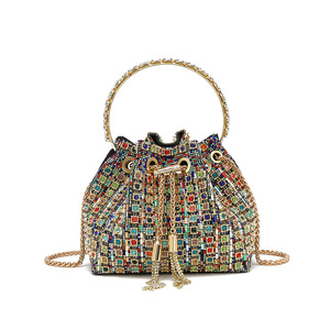 Nouveau <span class=keywords><strong>Sac</strong></span> <span class=keywords><strong>de</strong></span> Soirée <span class=keywords><strong>de</strong></span> Luxe en Diamants, <span class=keywords><strong>Sac</strong></span> Seau Fait <span class=keywords><strong>Main</strong></span> avec Pompon et Strass pour Femme - Product Image 1
