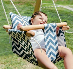 Columpio y Hamaca Colgante para Bebés, Seguro para Interiores y Exteriores, de Madera y Tela, para Niños de 0 a 36 Meses - Product Image 1