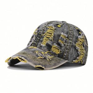 Nouvelle Arrivée 2025 Casquette de Baseball Unisexe en Denim Délavé et Vieilli à Grandes Trous - Product Image 4