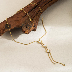 Collar de circón con incrustaciones chapadas en oro de 18 quilates de estilo vintage con colgante de moda de acero inoxidable de color sólido en forma de corazón - Product Image 5