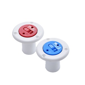 Tapa de plástico ABS para llenado de combustible y agua para tanque de barco o caravana con tapa roja y azul - Product Image 1