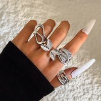 Nouvel ensemble de bagues ajustables pour femmes, design irrégulier creux, décoration en forme de cœur de pêche et de papillon, bijoux tendance
