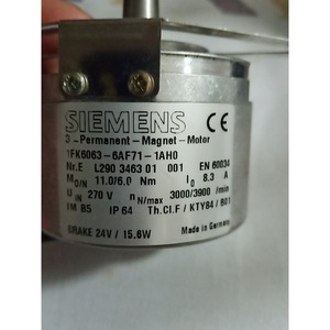 Moteur à aimant permanent Siemens 1FK6063 6AF71 1AHO 270V 3000RPM, variateur d'automatisation industrielle, fabriqué en Allemagne - Product Image 1