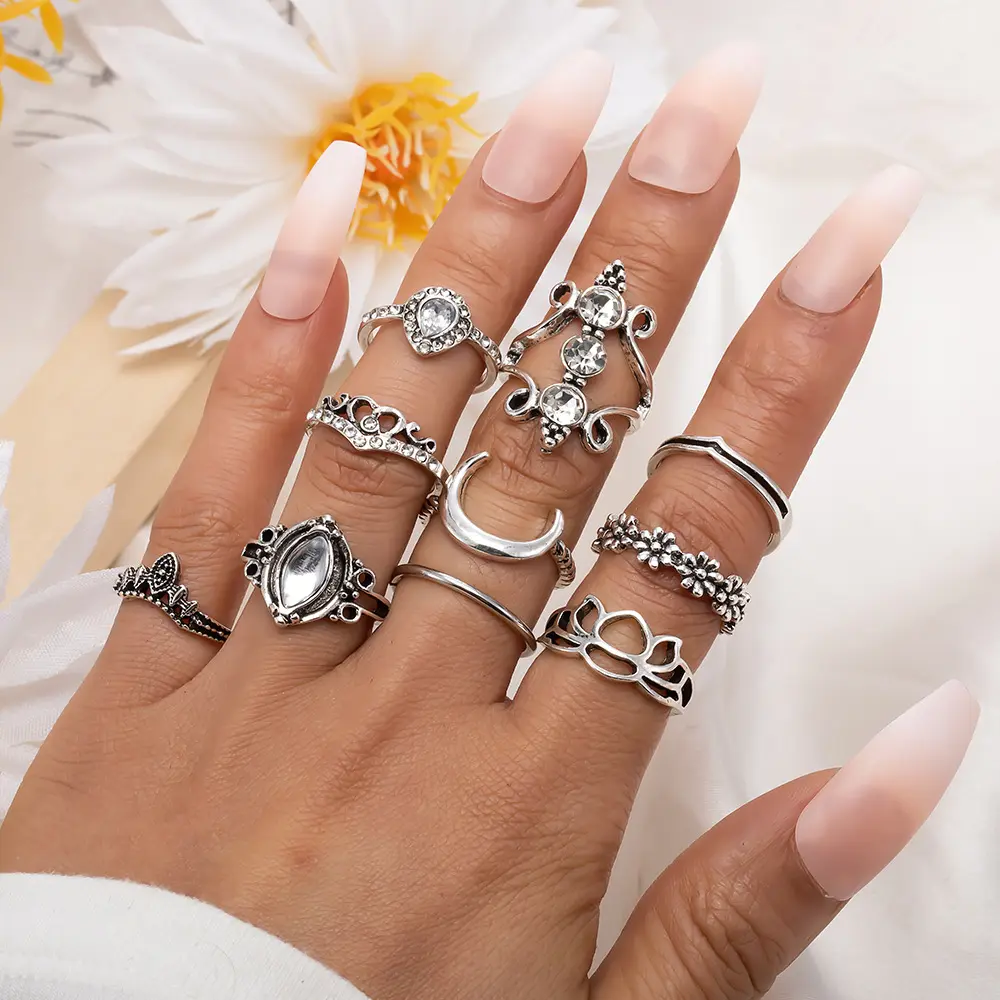 10 pz/set di vendita calda bohémien argento antico colore anelli zircone luna cuore vuoto gioielli Set di anelli per le donne