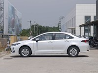 Подержанный Toyota Corolla 2022 года, 1.5L Turbo S-CVT R15 Dark Left Pioneer Plus Edition, седан, бензин, платформа TNGA, надежный, 5-местный