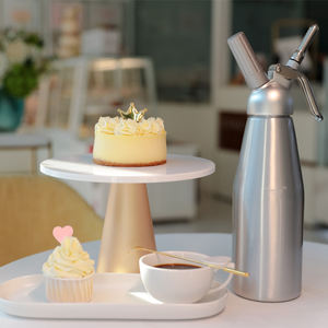 กระบอกตีครีมอะลูมิเนียมพิมพ์โลโก้ได้ ขนาด 500 มล. พร้อมหัวตีครีมสำหรับตกแต่ง - Product Image 1