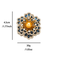 Broches de luxe pour femmes en zircon bleu fleur de cuivre et perle, strass en cristal plaqué or, broches de créateur personnalisées