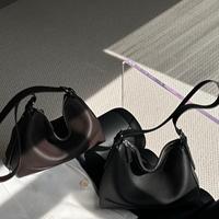 Sac bandoulière minimaliste en cuir souple grande capacité pour usage quotidien, sac souple décontracté, fournisseur OEM ODM pour boutiques