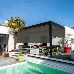 Sistema <span class=keywords><strong>de</strong></span> Persianas Enrollables con Canales Laterales Sellados, Control Motorizado, Impermeable, Integrado para Patio, Pérgola, Cafetería - Product Image 1