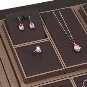 Thiết Kế Mới Tùy Chỉnh PU Da Trang Sức Hiển Thị Đứng Đặt Vòng Cổ Vòng Đeo Tay Hiển Thị Đứng Cho Showcase - Product Image 6