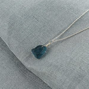 YASHEE สร้อยคอจี้โทปาซธรรมชาติ คริสตัลบำบัดพลังงานจากอัญมณีดิบ สำหรับทุกเพศ ใส่ได้ทุกวัน - Product Image 6