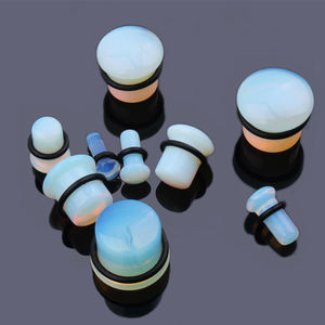 Juego de tapones y túneles para los oídos de piedra orgánica, Piercings acampanados individuales con anillo de cuero negro, joyería corporal para bodas - Product Image 6