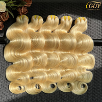 Cheveux vierges russes de haute qualité 12A blond 613, cuticules alignées, 100% cheveux humains non traités, mèches de cheveux humains ondulés 613
