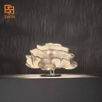 Lampe de chevet design moderne minimaliste de luxe léger avec motif tulipe, lumière d'ambiance décorative pour table