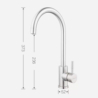 Robinet de cuisine moderne à poignée unique en acier inoxydable 304 brossé, à poser sur comptoir, pour usage hôtelier, design classique à trou unique, eau chaude et froide