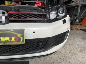Spoiler de <span class=keywords><strong>pare</strong></span>-chocs <span class=keywords><strong>avant</strong></span> pour VW <span class=keywords><strong>Golf</strong></span> MK6 GTI R, noir brillant, fibre de carbone, matériau ABS, fixation par boulons, inclus, 2010-2013 - Product Image 4