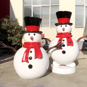 Estatua Gigante de Muñeco de Nieve Navideño de FRP OEM, Decoración Navideña de Invierno, Escultura de Fibra de Vidrio para Exhibición en Exteriores de Centros Comerciales y Plazas - Product Image 6