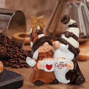 Estatua Enano Amante del Cafe Resina Pintada Mano Figura Barista Escritorio Ornamento Regalo Oficina Cafeteria Decoracion - Product Image 1