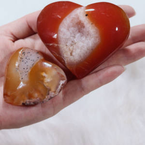 40mmの大きなヒーリングシェイプ天然クォーツジェムストーンレッドアゲートクォーツクリスタルハート、ホームデコレーション用 - Product Image 4