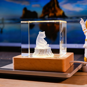 Hbl 3D Pha Lê Khắc Laser pha lê trong suốt Cube trang trí nội thất LED ánh sáng ban đêm pha lê Cube với cơ sở bằng gỗ cho món quà - Product Image 1