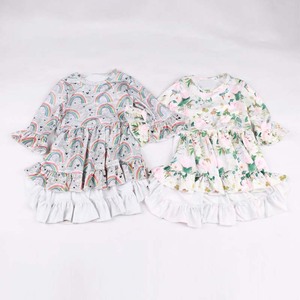 Robe tendance pour tout-petits, style mixte, en similicuir et à manches longues, imprimé floral, avec ourlet à volants, pour bébés filles - Product Image 4