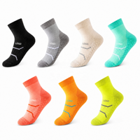 Chaussettes de course épaisses OEM en tissu éponge avec semelle amortissante, respirantes, antidérapantes et avec détail de revers pour hommes
