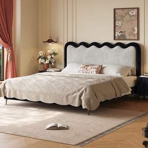 Letto matrimoniale imbottito in tessuto ciniglia francese, set di mobili per camera da letto di lusso in legno ecologico, comodo <span class=keywords><strong>comodino</strong></span> ondulato e grazioso - Product Image 2