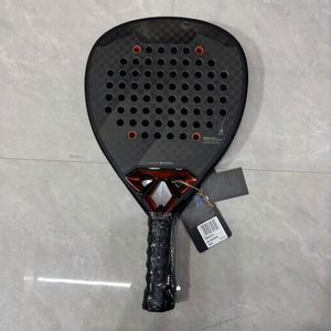 Nouvelle Raquette de <span class=keywords><strong>Padel</strong></span> <span class=keywords><strong>Bull</strong></span> 04 Personnalisée 2026, Pelotas De <span class=keywords><strong>Padel</strong></span>, Noyau EVA Noir, Fibre de Carbone 12K, Style Identique à Juan Tello - Product Image 1