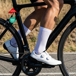 Chaussettes de cyclisme professionnelles en gros, logo imprimé personnalisé, séchage rapide, résistantes à la transpiration, chaussettes de sport VTT unisexes - Product Image 3