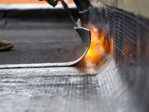 प्रीमियम गुणवत्ता 3 मिमी 4 मिमी ऐप बिटुमेन सेल्फ चिपकने वाला यूv प्रतिरोधी ईवी खनिज ग्रैन्यूल्स धातु छत वाटरप्रूफिंग - Product Image 4