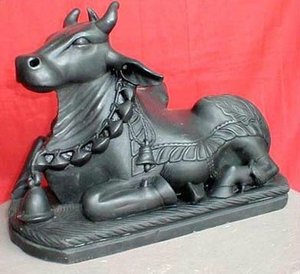 Nueva Estatua de Nandi con Diseño de Mármol, Superficie Sólida Pulida en Negro Puro, Esculturas de Dios en Piedra de Mármol Hechas a Mano - Product Image 2