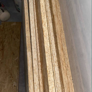 Tablero <span class=keywords><strong>OSB</strong></span> E0 <span class=keywords><strong>Verde</strong></span> con Acabado de Diseño Moderno para Uso en Interiores, Tableros de Aglomerado con Superficie Acabada - Product Image 3