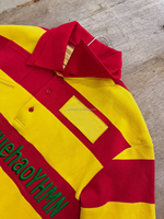 Polo de rugby personnalisé en jersey 100 % coton brodé à manches courtes, coupe carrée, avec détails contrastants et rayures