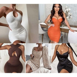 Venta al por Mayor de Ropa Usada Directamente de Fábrica 2024, Precio Más Bajo, Vestidos de Talla Grande para Mujer, Lote Mixto de Ropa para Mujer al por Mayor - Product Image 1