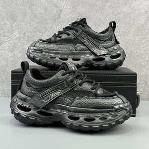 Chaussures pour hommes à semelle épaisse rehaussante, style Dad Shoes, d'été, vintage, effet vieilli, de niche, haut de gamme, tendance, avec empeigne en maille, fermeture auto-agrippante, en EVA - Product Image 1