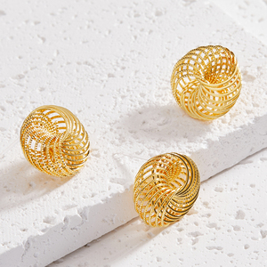 Boucles <span class=keywords><strong>d</strong></span>'oreilles <span class=keywords><strong>boule</strong></span> plate tridimensionnelle rétro française <span class=keywords><strong>Forme</strong></span> <span class=keywords><strong>de</strong></span> <span class=keywords><strong>nid</strong></span> <span class=keywords><strong>d</strong></span>'<span class=keywords><strong>oiseau</strong></span> creux Design haut <span class=keywords><strong>de</strong></span> gamme avec perles diamants mariages - Product Image 4