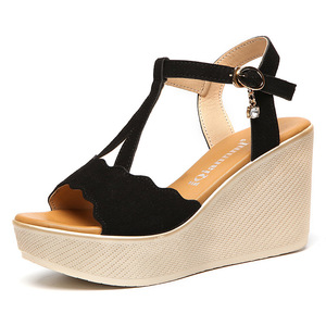 Sh10515a 2023 donne popolari sandali con tacco a zeppa <span class=keywords><strong>scarpe</strong></span> di alta qualità e <span class=keywords><strong>grandi</strong></span> dimensioni 43 <span class=keywords><strong>scarpe</strong></span> <span class=keywords><strong>da</strong></span> <span class=keywords><strong>donna</strong></span> - Product Image 1