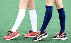 Chaussettes <span class=keywords><strong>de</strong></span> compression Design et logo personnalisés Hommes Femmes Running Sport Chaussettes Graduated Training Running Recovery Outdoor Cycling Sock - Product Image 3