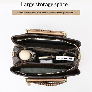 Sac fourre-tout carré classique rétro pour femme, en polyester, grande capacité, avec fermeture éclair, pour les mamans d'âge mûr, style contrastant - Product Image 3