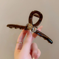 Pinces à cheveux de grande taille pour un volume capillaire abondant. Pinces à cheveux haut de gamme de style coréen pour accessoires capillaires.
