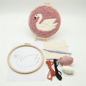 Kit de broderie au punch-needle Swan, avec cerceau en bois - Product Image 5