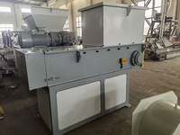 Broyeur à axe unique haute capacité pour le plastique - Production de 1500 kg/h, lames en acier trempé pour les déchets plastiques/palettes/sacs en vrac