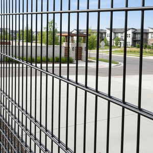 Clôture de sécurité anti-choc en métal Yishuo pour usage extérieur, conception anti-escalade pour le bureau du Premier Ministre et les prisons - Product Image 2