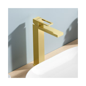 Robinets de salle de bain rétro élégants montés sur le pont en laiton, robinets de lavabo de salle de bain en or brossé - Product Image 2