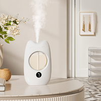 Mini diffuseur d'huiles essentielles en forme de chat 50ML personnalisable 7 vitesses de conception murale autocollant personnalisé portable pour hôtels