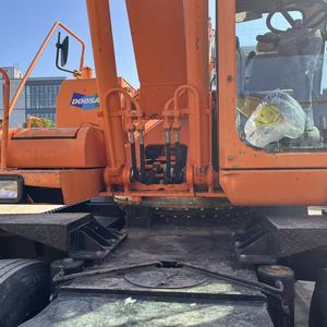 รถขุดตีนตะขาบ Doosan DH210W-9 มือสอง คุณภาพสูง ราคาประหยัด รุ่นปี 2018 น้ำหนัก 21 ตัน เครื่องยนต์เดิม พร้อมสำหรับการตรวจสอบผ่านวิดีโอ 100% - Product Image 3