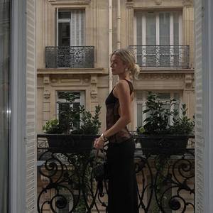 Vêtements pour femmes sur mesure, silhouette flatteuse, détails spéciaux, coupe ajustée, tissu de haute qualité, design unique, vêtements - Product Image 6