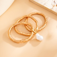 Bracelet vintage multi-couches en perles d'imitation baroques pour femmes, bracelet classique pour femme, accessoires de bijoux pour tous les jours