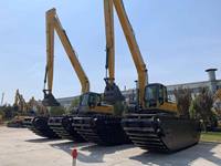Alat Berat Teknik Andal XE215SLL Excavator Ponton Amfibi Dengan Lengan Panjang untuk Pekerjaan Pengerukan Air Dangkal