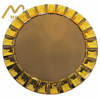 Assiettes de présentation en verre miroir doré de 13 pouces, grand rebord perlé, ornées de diamants, pour décoration de table de mariage et de fête, vente en gros